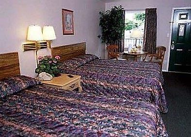 Surrey Inn Branson Quarto foto